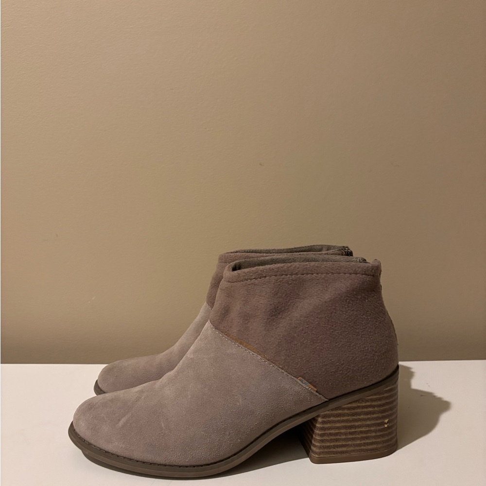 Tom’s Taupe Suede Ankle Boots, Size 8